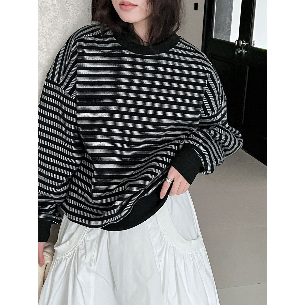 韩系撞色圆领加绒磨毛卫衣女2025秋冬条纹休闲宽松长袖上衣