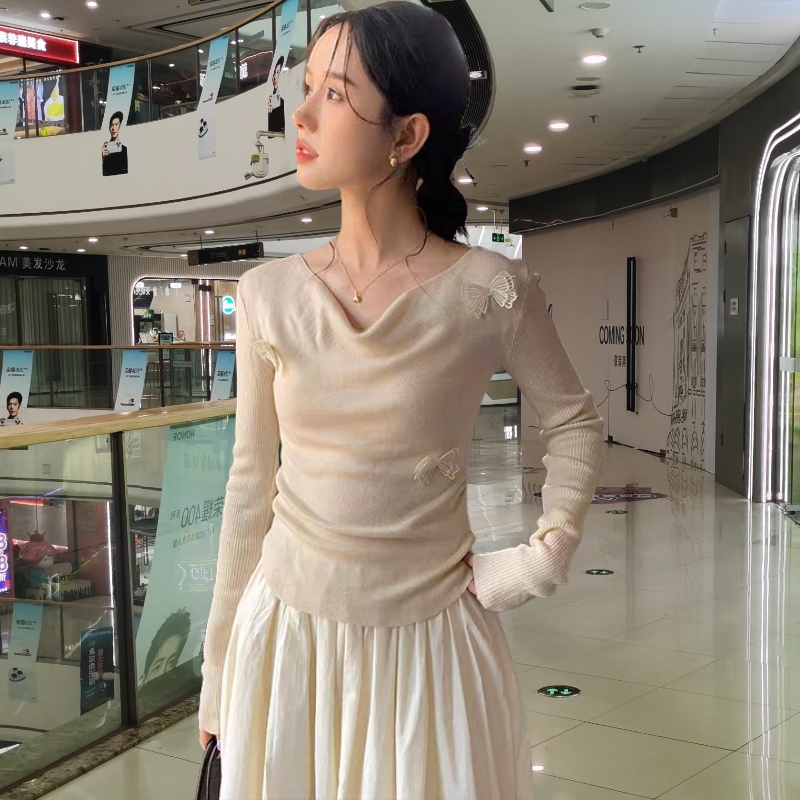 早春薄款针织衫长袖时尚洋气女
