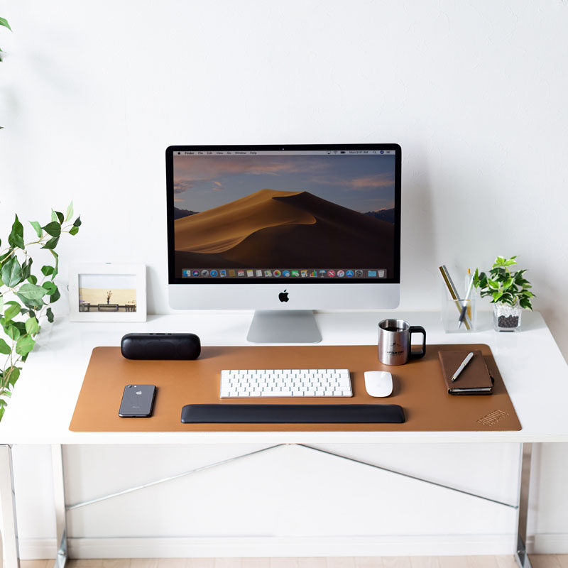 JAPAN SANWA SUPPLY OVERSIZED SPLASH-PROOF AND WEAR-RESISTANT LEATHER DESKTOP PAD COMPUTER MOUSE PAD IS FASHIONABLE AND SILKY