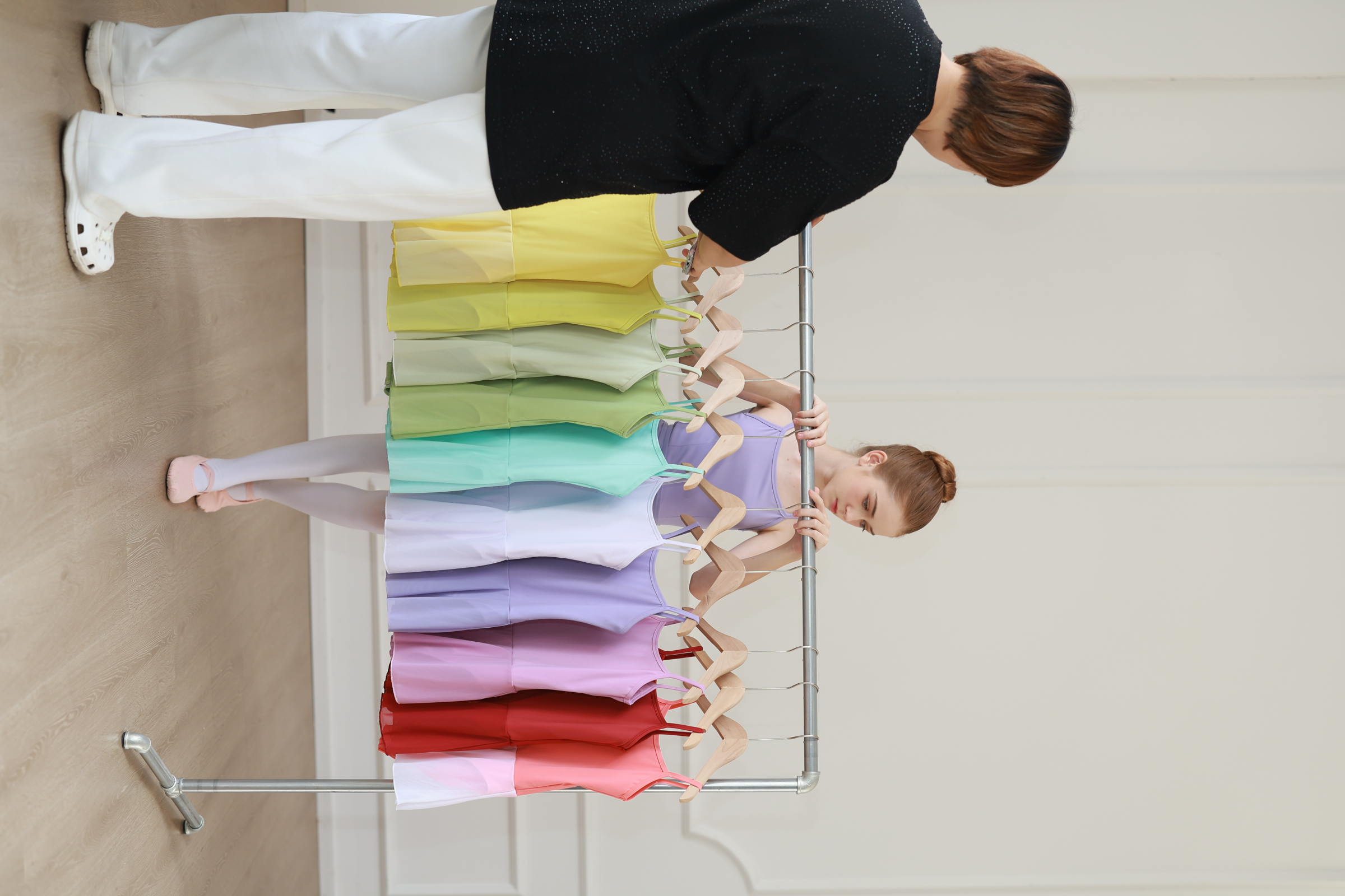 儿童舞蹈服春夏新款吊带练功服女童芭蕾舞裙幼儿跳舞秋冬毛衣套装