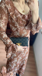 2025早春新款女装法式复古碎花雪纺连衣裙女显瘦荷叶边喇叭袖长款