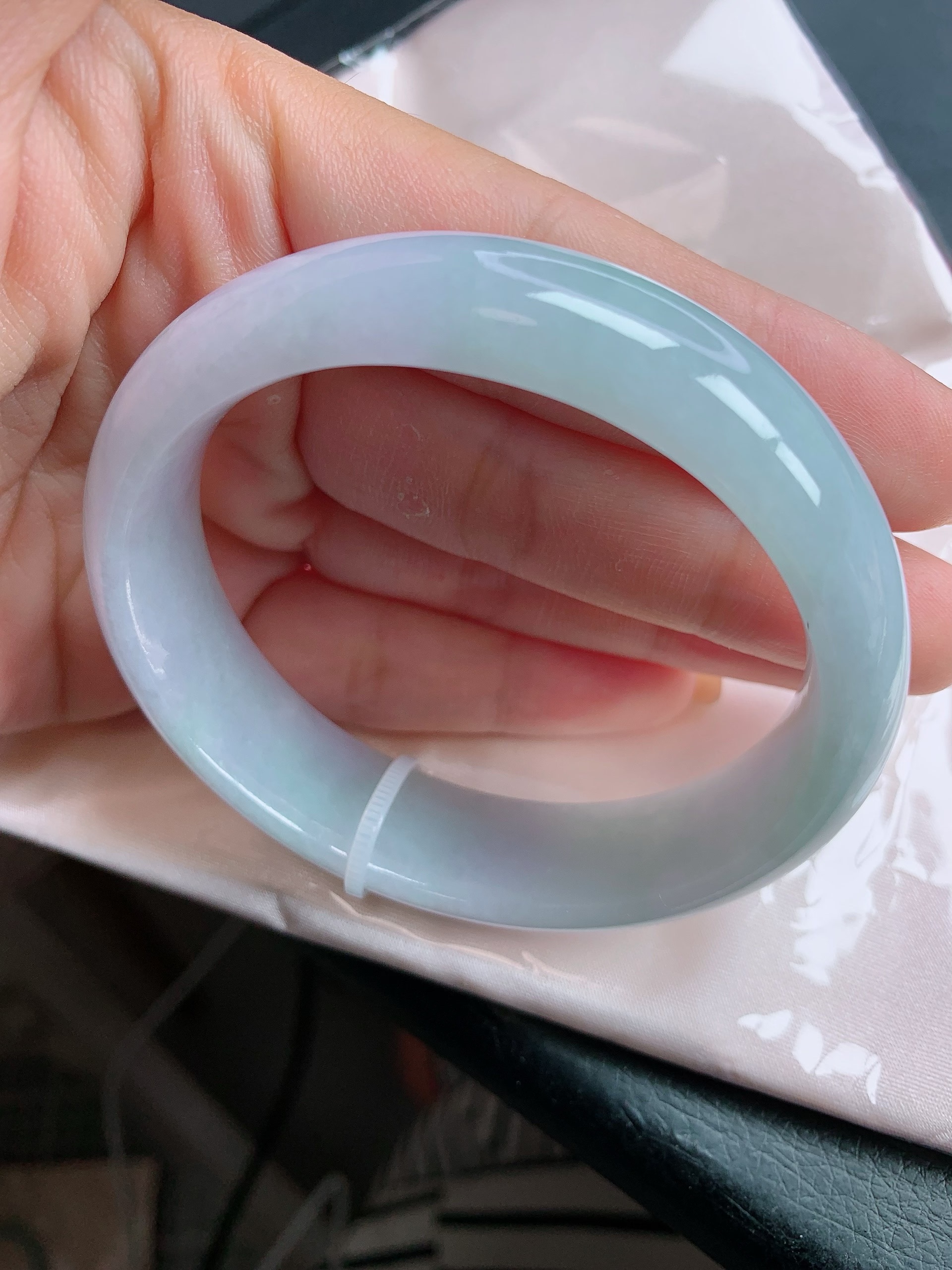 缅甸天然a货翡翠56贵妃春带彩手镯