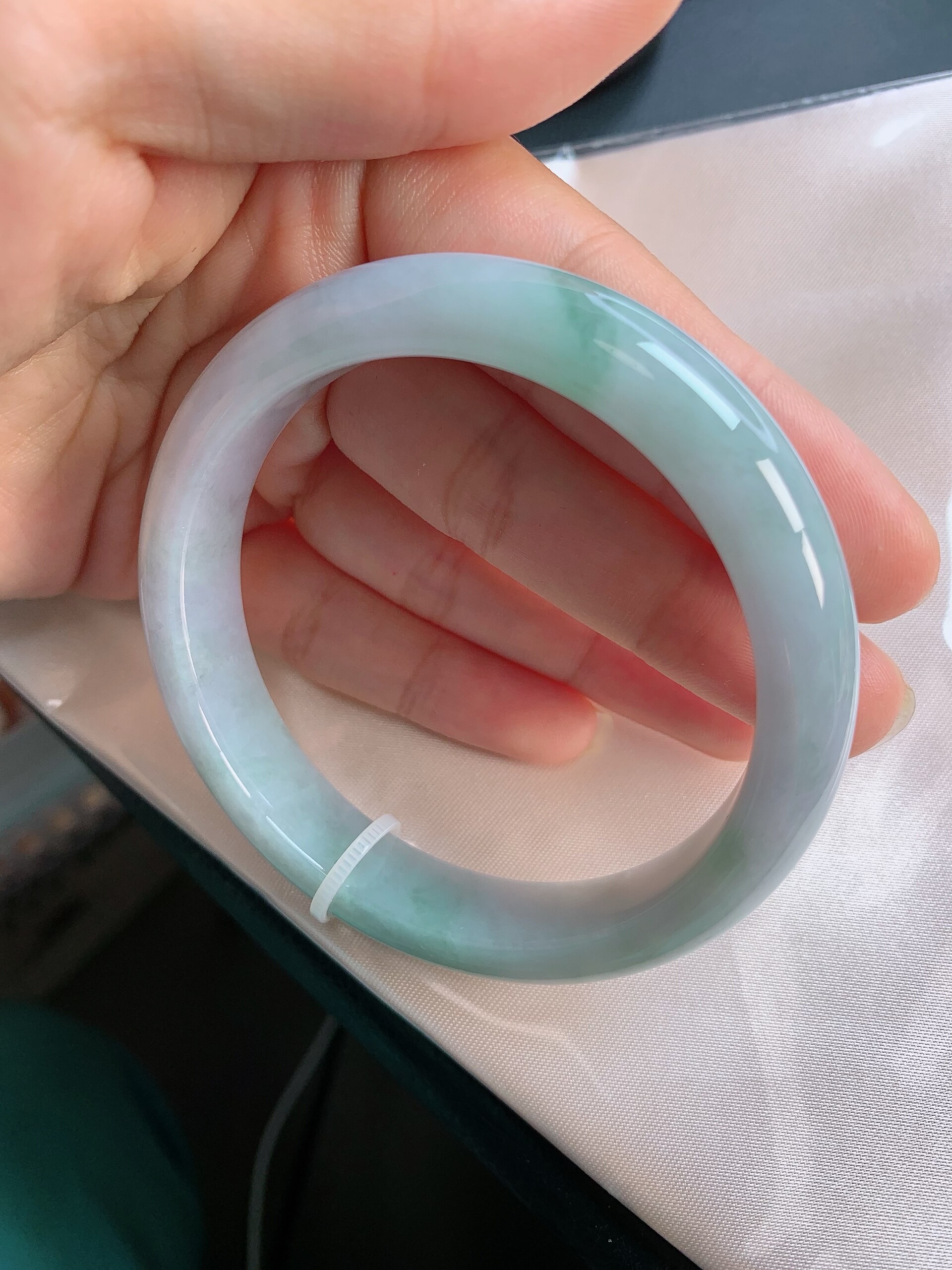 缅甸天然a货翡翠58圈口飘花手镯