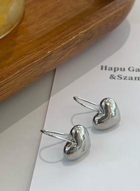 极简立体爱心耳环ins潮设计高级感耳钩银色冷淡风气质耳钉耳饰女