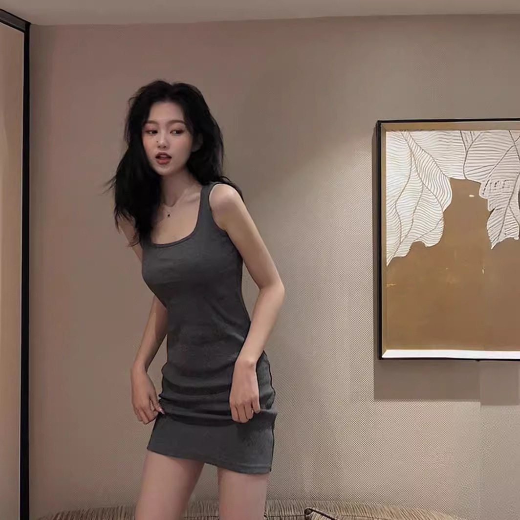 背心裙女春夏季吊带裙法式收腰修身显瘦短裙小个子辣妹包臀连衣裙