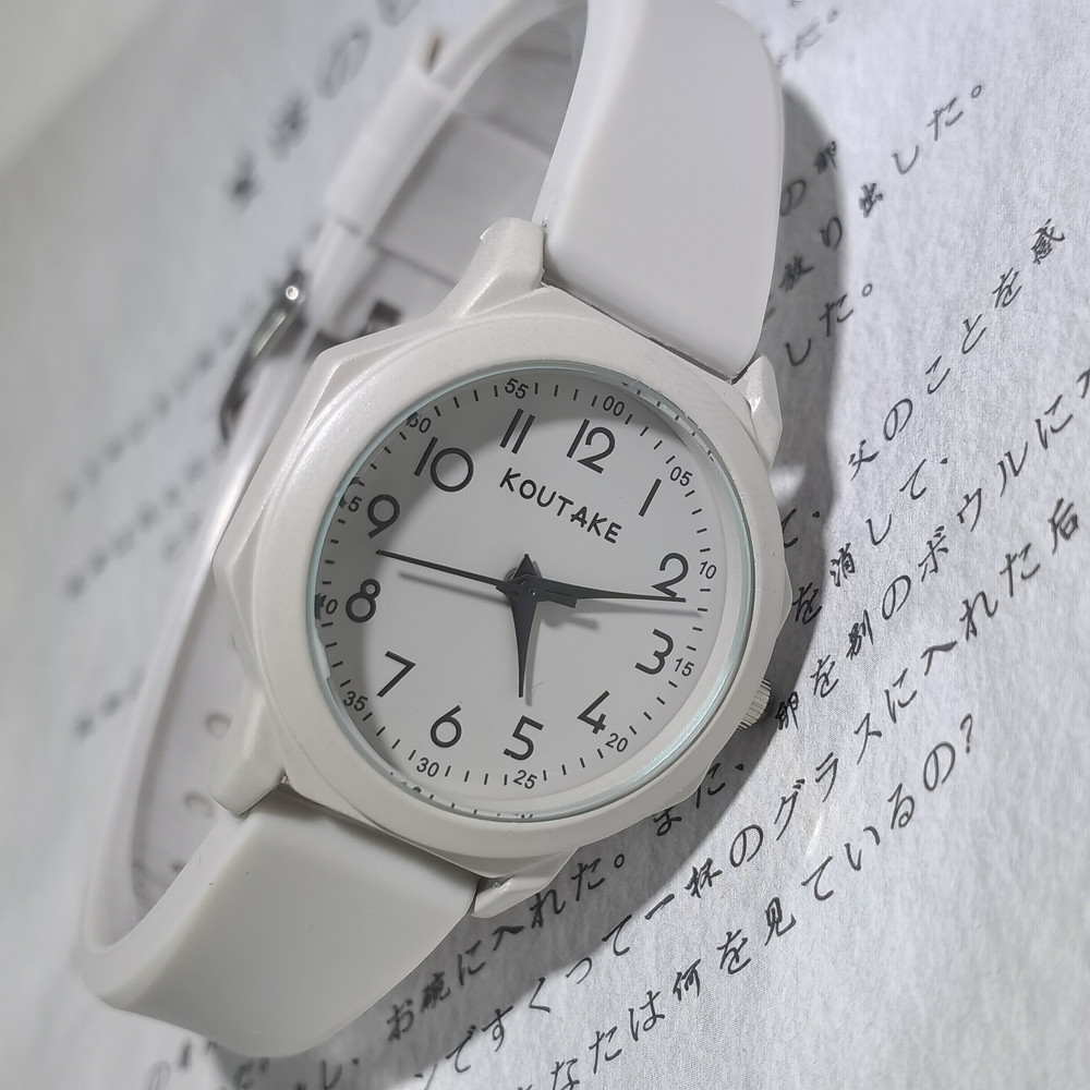 小众设计感手表女生高颜值ins风显白森系简约小巧学生考试指针式