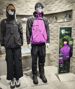 李宁CF溯万龙甲breath pro男女防暴雨透湿耐磨单层冲锋衣AEMU045