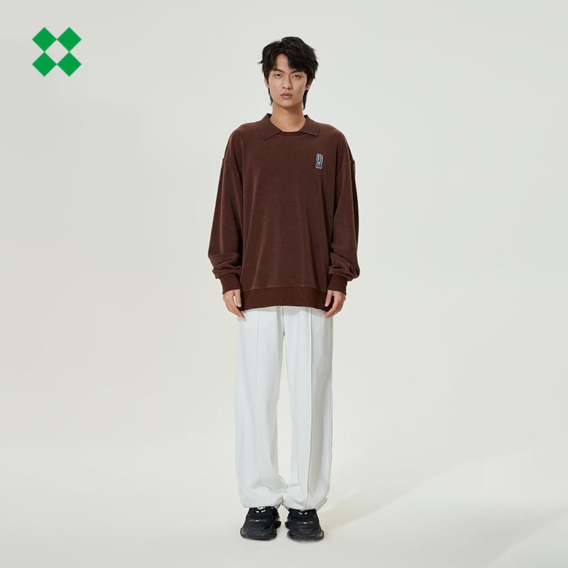 宽松男版同款气球兔前胸绣章翻领装饰毛巾布圆领卫衣117123116240