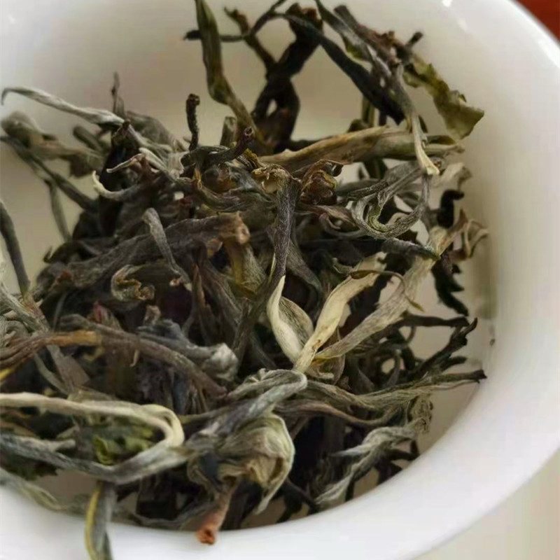 生普洱茶散茶晒青手工毛茶老班章隔壁班盆老寨大树纯料200g春茶