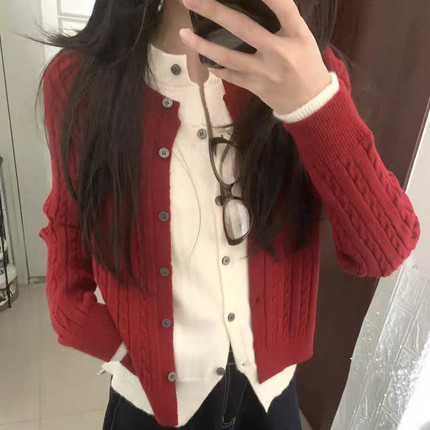 1688恒滨泰~圣诞新年假两件拼接开衫毛衣女秋冬慵懒风软糯温柔百