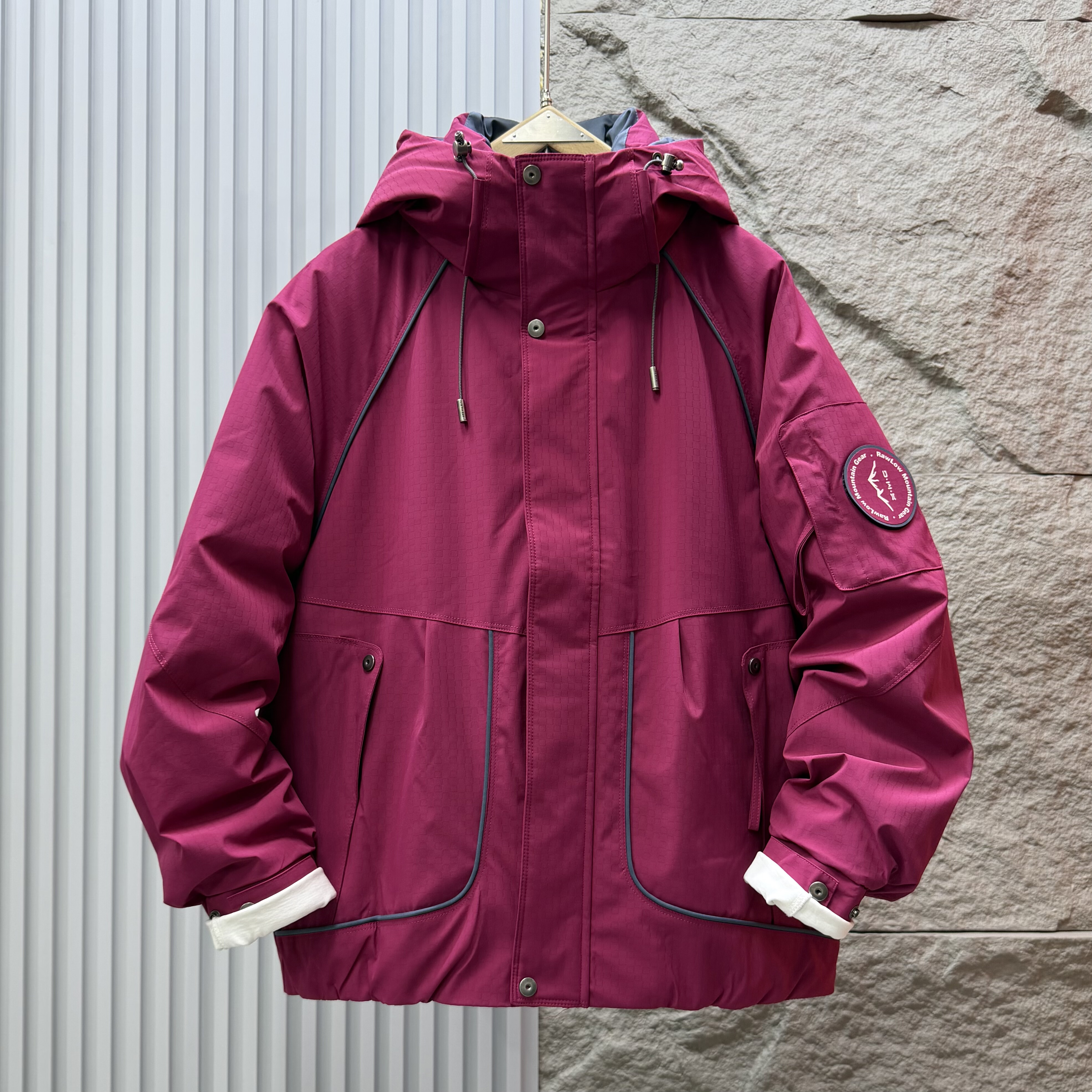 冬季新款美式连帽休闲户外多巴胺色系冲锋衣羽绒服宽松白鸭绒外套