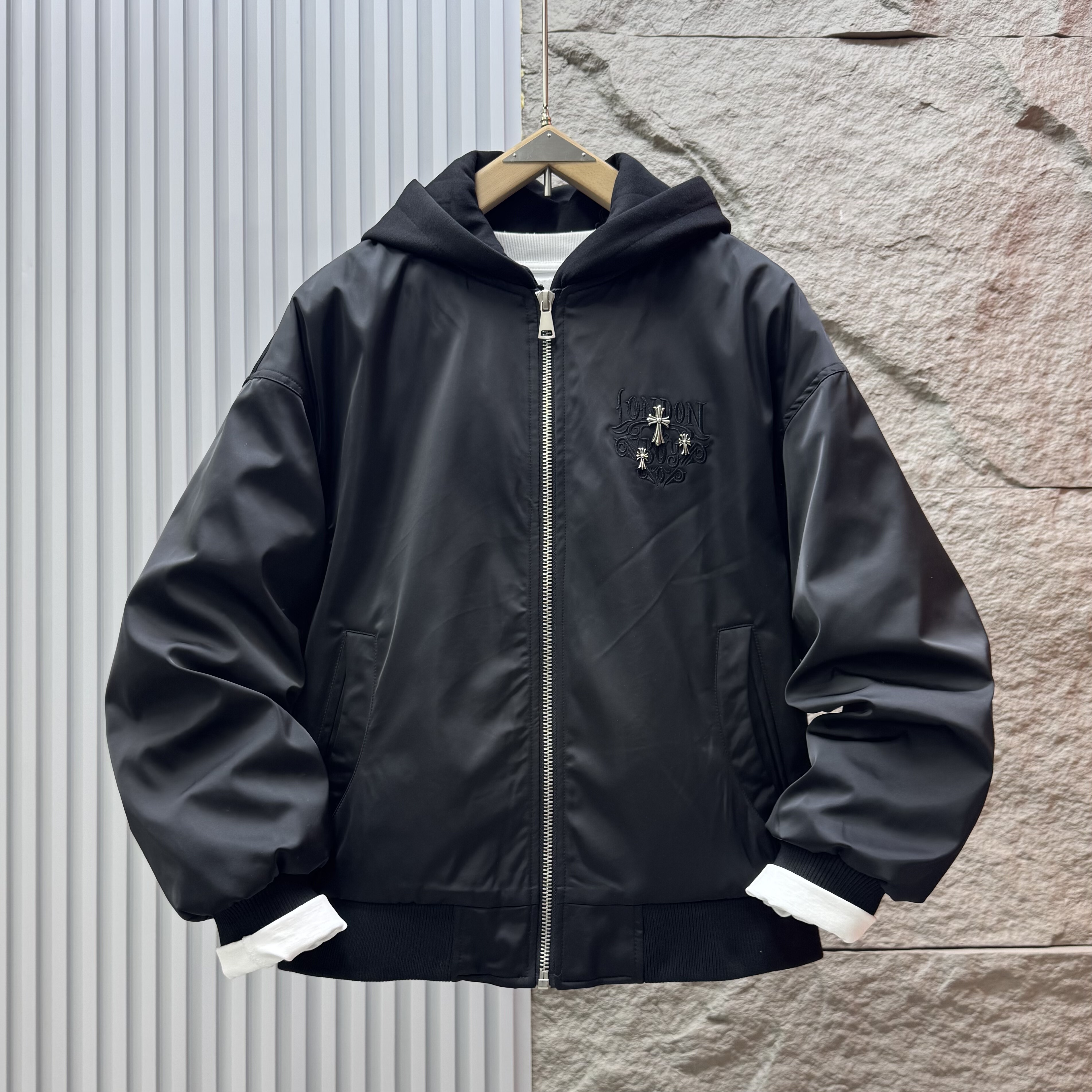 冬季羽绒服轻奢潮牌刺绣青年简约宽松克罗连帽可拆卸外套潮流百搭