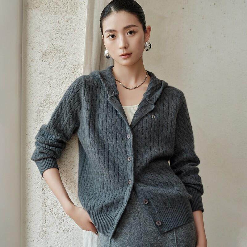 2025秋冬新款100%纯山羊绒衫女圆领加厚开衫毛衣宽松针织外套打底