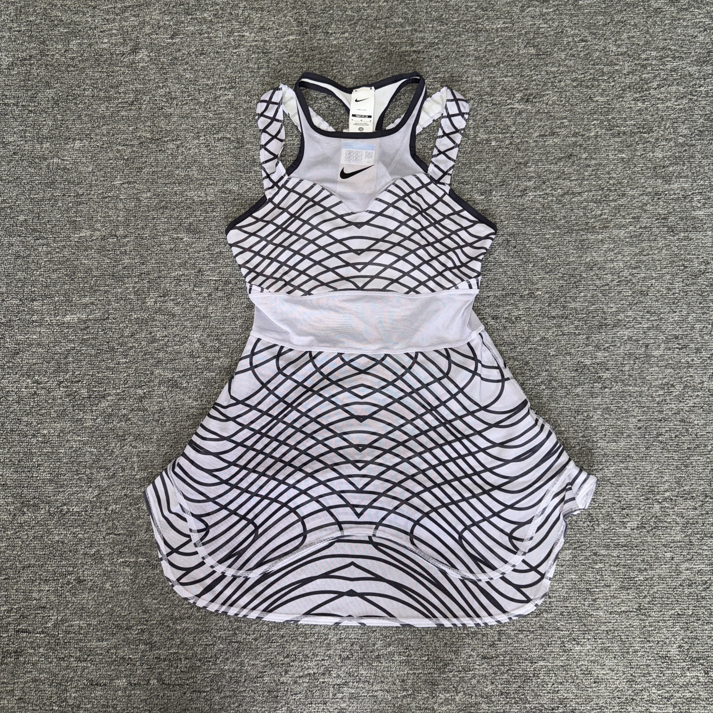 Nike/耐克 女子法网网球收腰镂空运动透气速干连衣裙 DR9739-536