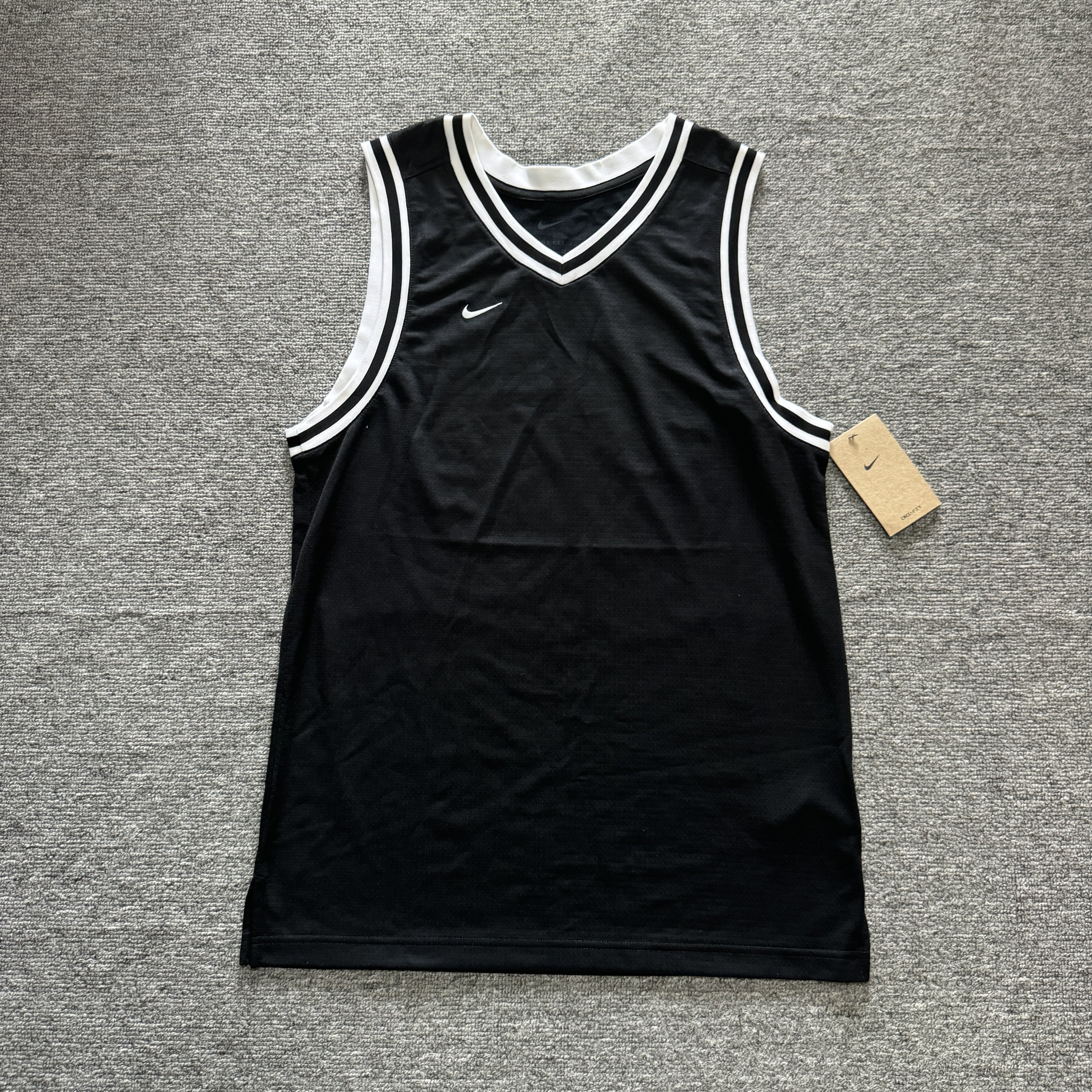 Nike/耐克 Dri-FIT男子刺绣透气速干篮球运动训练背心 FQ3708-010