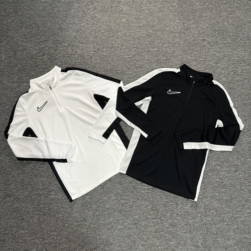 NIKE/耐克Dri-FIT 大童刺绣立领半拉链速干足球训练上衣 DX5470