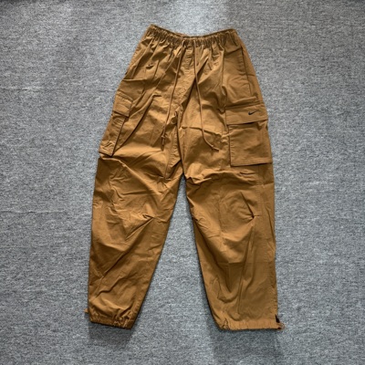 Nike/耐克 女子刺绣小标工装宽松直筒运动休闲透气长裤FV7521-281