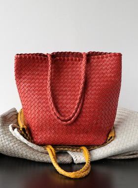 包包轻奢小众大容量编织包水桶包头层牛皮包真皮通勤单肩手提包