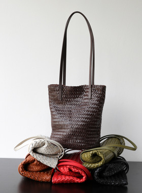 小众轻奢头层植鞣牛皮手工编织腋下包慵懒简约设计真皮手提水桶包