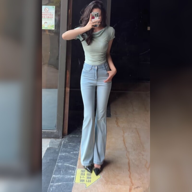浅蓝色高腰修身微喇牛仔裤女小个子显瘦喇叭裤