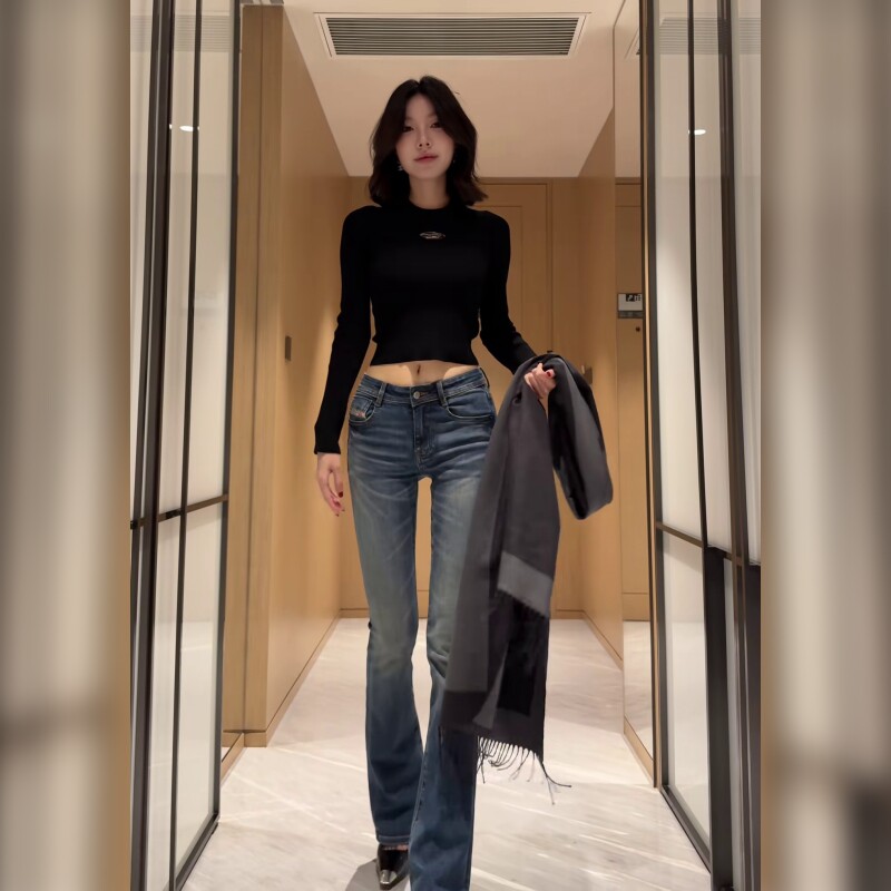 美式复古低腰微喇牛仔裤女修身显瘦马蹄喇叭长裤高腰设计更显腿长