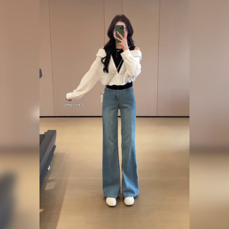高腰微喇牛仔裤女浅蓝色显瘦不贴腿直筒喇叭裤2026新款穿出大长腿