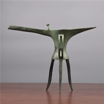 仿古青铜器乳钉纹爵西周青铜爵杯古代酒具酒杯古玩收藏办公室摆件