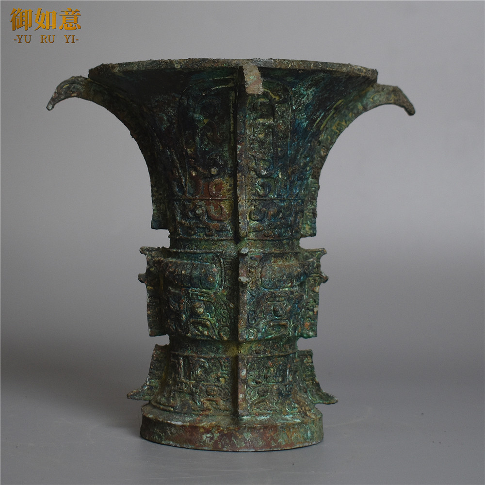 仿古商周兽面纹青铜饕餮纹出戟圆尊蓝绿锈古玩收藏盛酒器礼器摆件