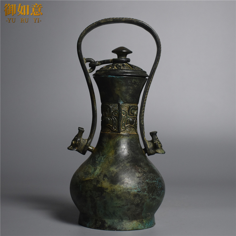 仿古青铜提梁卣摆件商代兽面纹青铜酒器中式博古架复古工艺品摆件