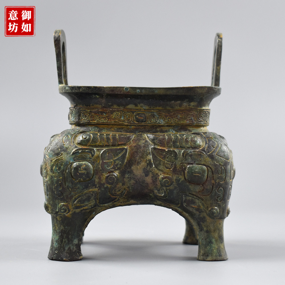 西周青铜鬲仿古摆件饕餮三足立耳铜器中式古典家居装饰礼器工艺品