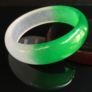 玉镯子新疆和田玉戈壁玉石英岩玉昆仑玉翡翠玉石手镯冰种半百半绿