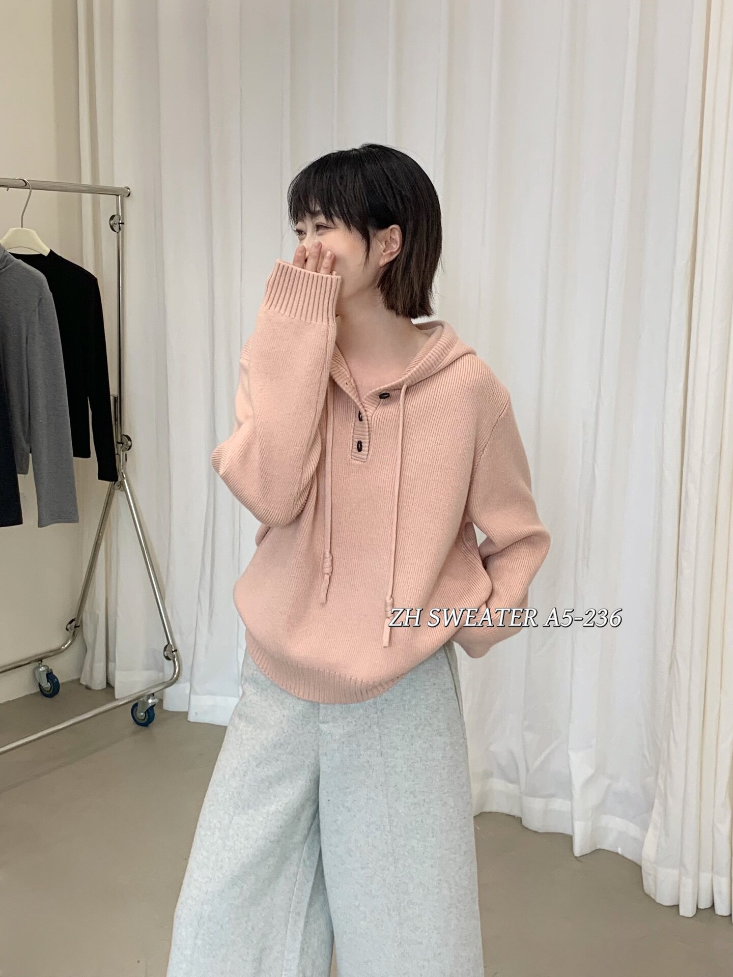 设计感花线套头三粒扣帽衫女2026冬季韩系简约百搭针织衫保暖毛衣