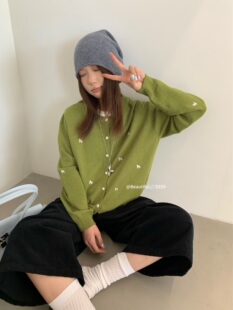 2026秋冬新款女韩版宽松时尚甜美小清新刺绣针织开衫百搭休闲毛衣
