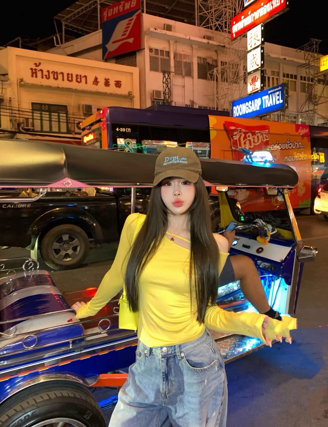 韩系设计感黄色斜肩长袖t恤女春2026新款修身显瘦别致上衣