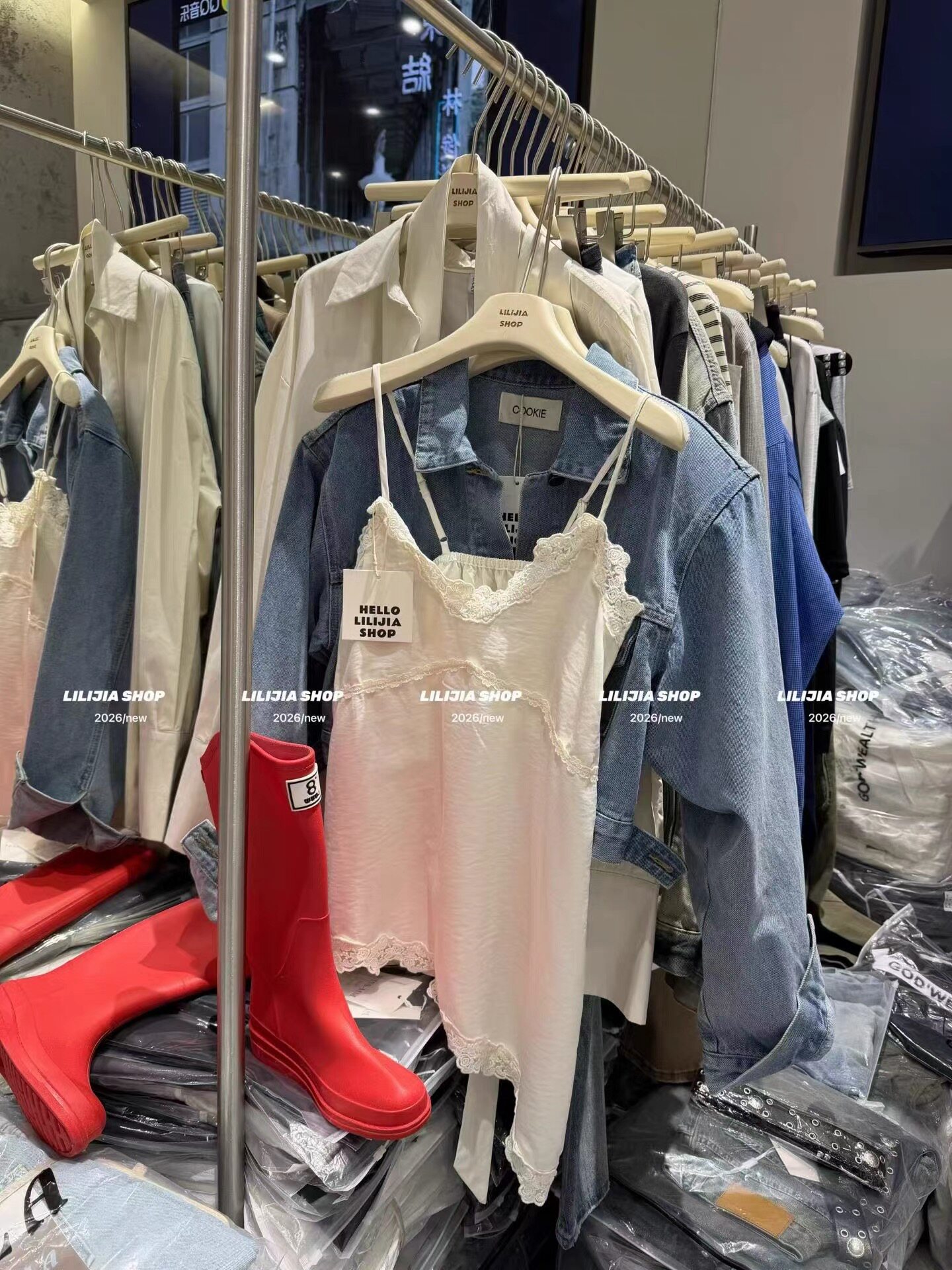 2026新款韩版时尚百搭显瘦高级感气质蕾丝拼接吊带背心女