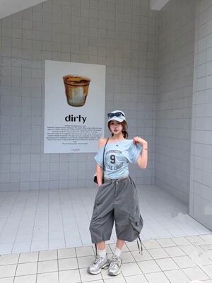 2026夏季新款韩版时尚百搭显瘦辣妹拉肩字母短袖t恤女