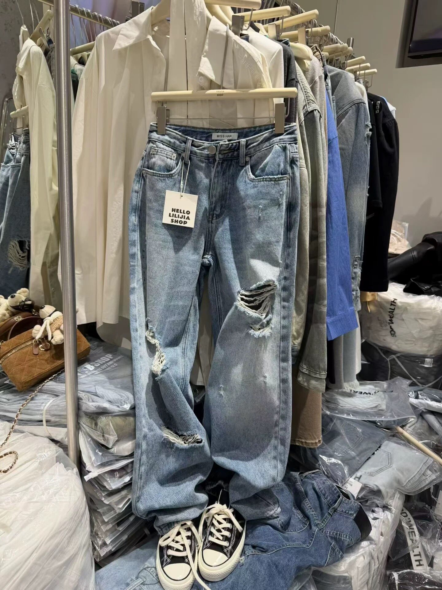 韩国东大门2026新款韩版时尚百搭显瘦气质破洞牛仔阔腿裤