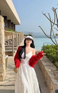 白色吊带连衣裙女夏收腰显瘦度假风无袖 气质V领长裙子