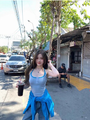 美式复古挂脖吊带女撞色设计感系带无袖背心修身显瘦辣妹