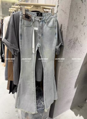 2026新款韩版时尚百搭显瘦高腰浅蓝色牛仔喇叭裤女