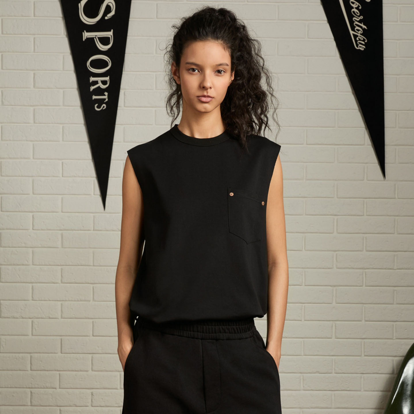 SUPERTOFU 凉感新疆棉 做旧撞钉点缀 刺绣唛头 圆领无袖背心 SS25