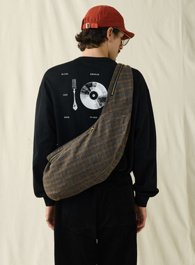 SUPERTOFU 310g碳磨斜纹布 搭配造型感 饺子包流浪包