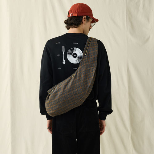 SUPERTOFU 310g碳磨斜纹布 搭配造型感 饺子包流浪包