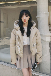 10号出货 牛角扣超短款连帽羽绒服外套225-17037-P235（控338）图片