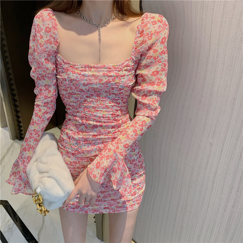 Real shot real price 2021 spring Korean holiday style pleated square neck slim print buttock dress