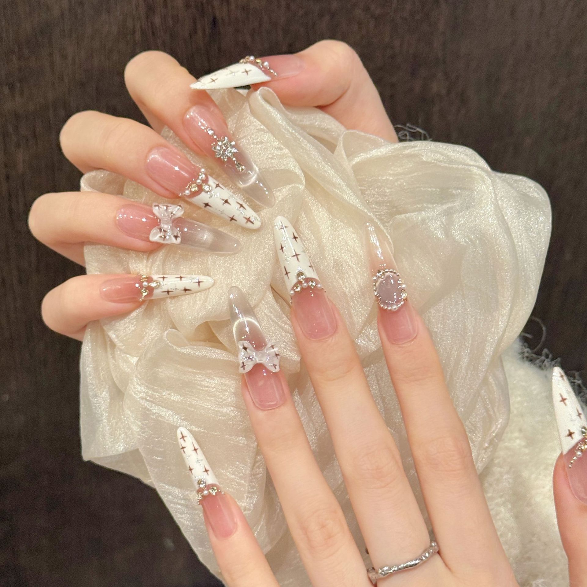 【奶油小香】千金风小香风奶油白法式猫眼蝴蝶结美甲手工穿戴甲