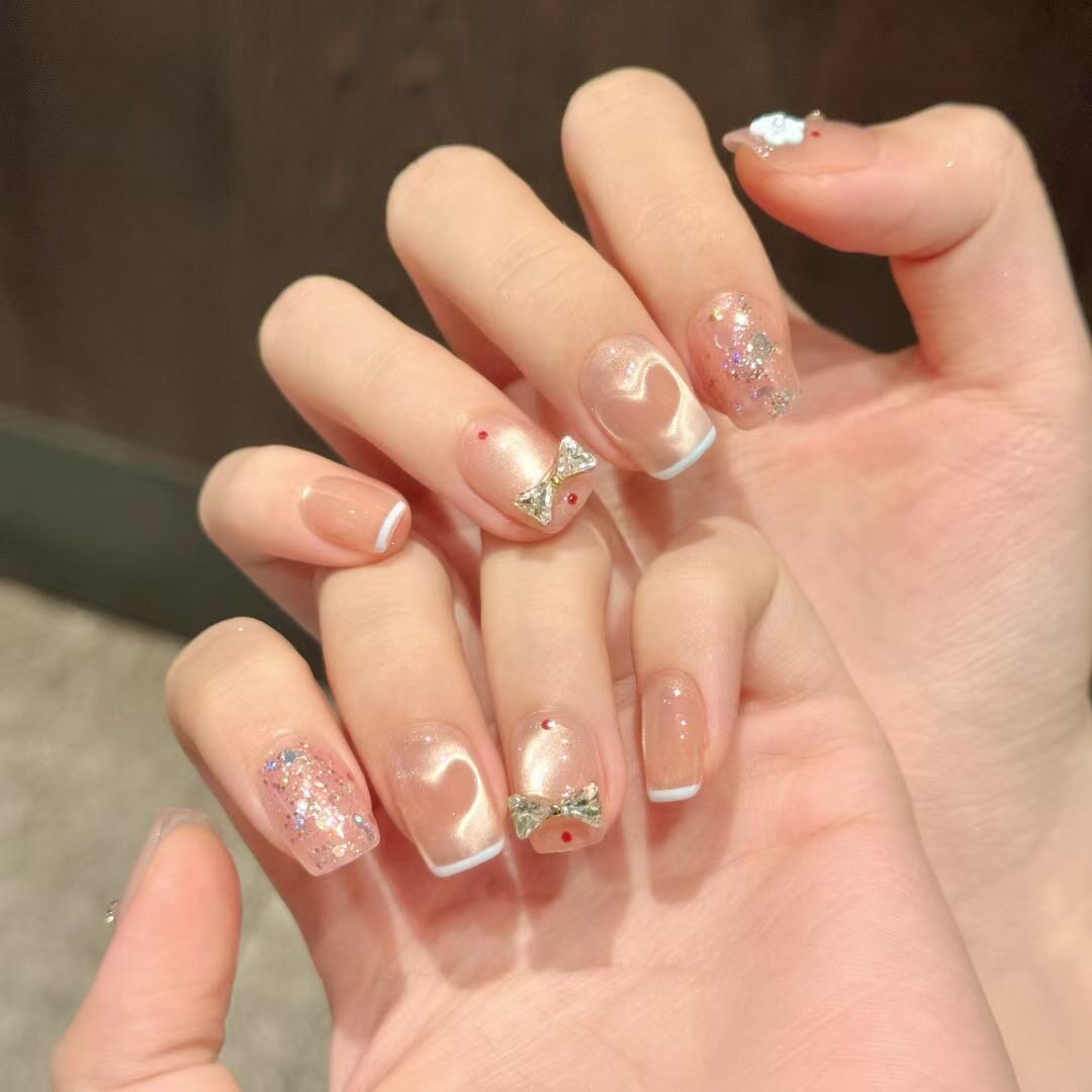 【心花怒放】灵动闪光爱心猫眼少女心人鱼亮片蝴蝶结美甲贴片穿戴