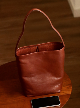 peshawar | 秋冬新款植鞣牛皮软皮腋下水桶包女真皮休闲托特包