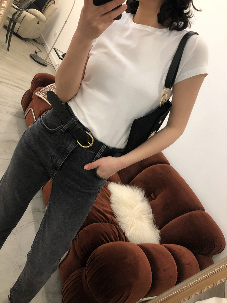 大表姐钟爱经典D字头真皮腰带