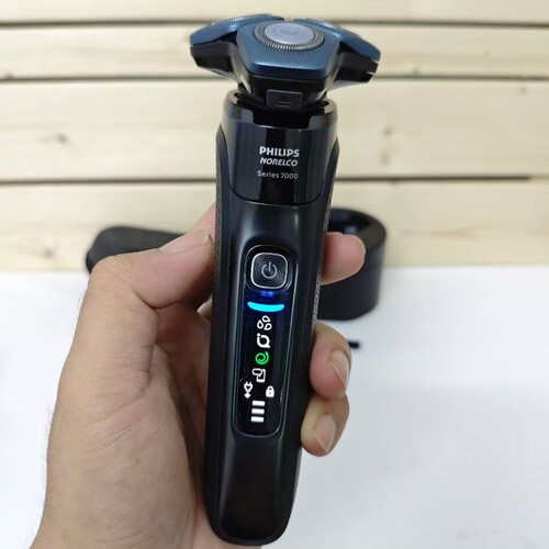 飞利浦电动剃须刀7系S7000
